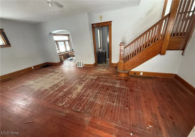 Homes for sale in Youngstown, OH | 2849 Mcguffey Rd, Youngstown, OH 44505 | MLS# 5178408