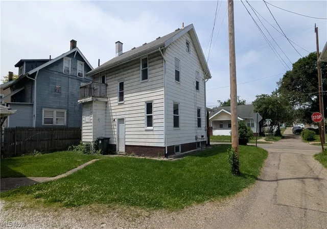 4th image of 616 Maryland Ave Sw, Canton, OH 44710 | MLS# 5179532