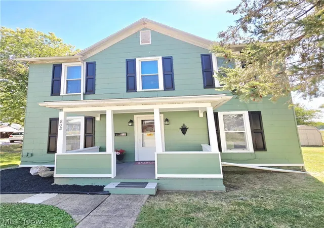 Homes for sale in Parkersburg, WV | 802 Camden Ave, Parkersburg, WV 26101 | MLS# 5180103