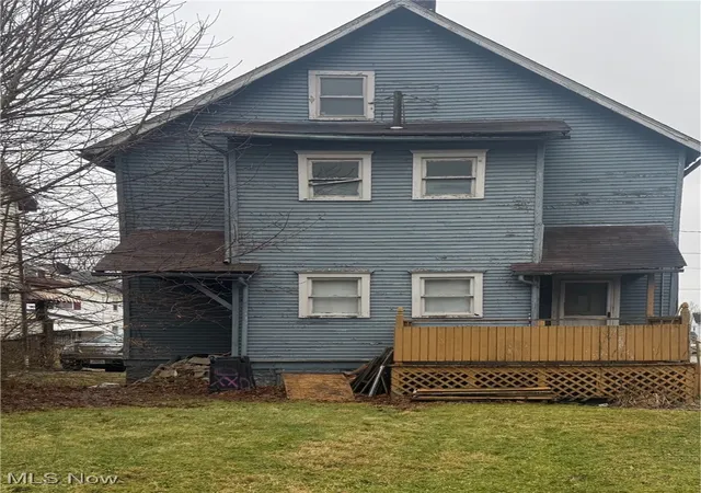 Homes for sale in Youngstown, OH | 794 Fairgreen Ave, Youngstown, OH 44510 | MLS# 5180327
