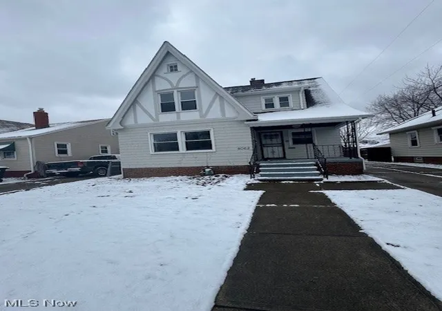 Homes for sale in Cleveland, OH | 4062 W 140th St, Cleveland, OH 44135 | MLS# 5181149