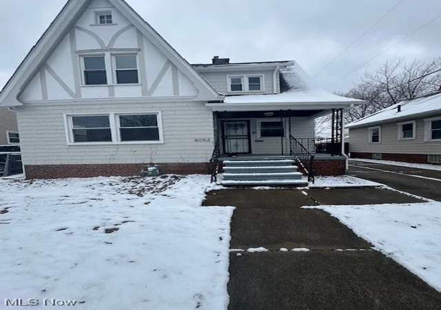 Homes for sale in Cleveland, OH | 4062 W 140Th St, Cleveland, OH 44135 | MLS# 5181149