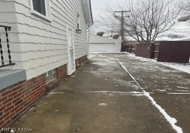 Homes for sale in Cleveland, OH | 4062 W 140Th St, Cleveland, OH 44135 | MLS# 5181149