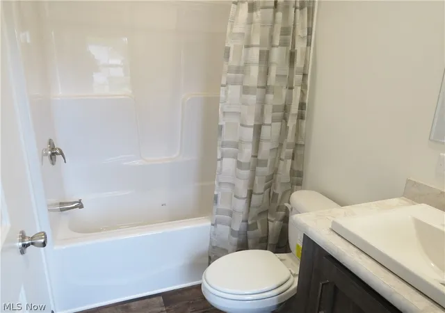 3rd image of 2663 Lake Breeze Dr, Madison, OH 44057 | MLS# 5181312