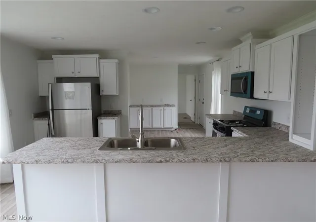 3rd image of 2665 Eagle Point Dr, Madison, OH 44057 | MLS# 5181084