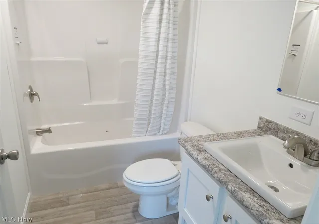 4th image of 2665 Eagle Point Dr, Madison, OH 44057 | MLS# 5181084