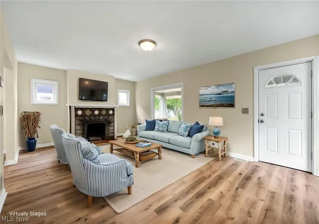 Photo 3 of Single family home for sale at 970 Hunt St, Akron, OH 44306 | MLS# 5176908 | Listing updated on 2026-07-02