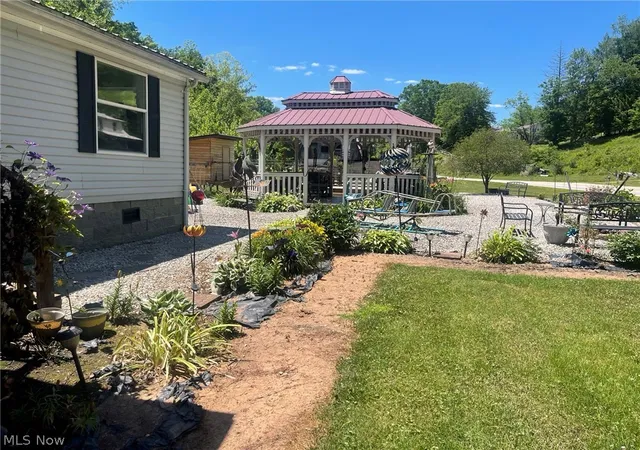 Homes for sale in Gandeeville, WV | 4362 Charleston Road, Gandeeville, WV 25243 | MLS# 5181679
