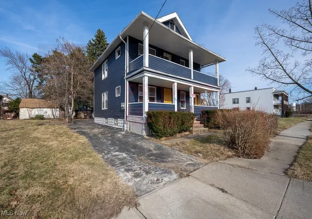 Homes for sale in Cleveland, OH | 987 Evangeline Rd, Cleveland, OH 44110 | MLS# 5178449