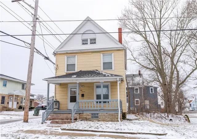 1st image of 900 4th St Sw, Canton, OH 44707 | MLS# 5181999