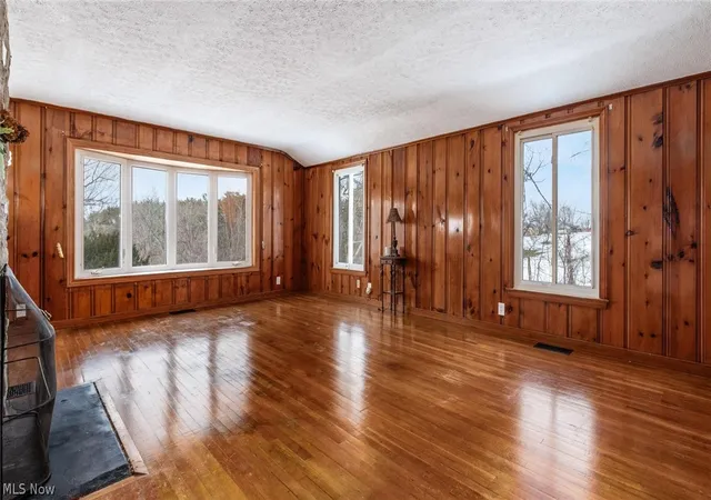 Photo 3 of Single family home for sale at 10050 Norwich Dr, Norwich, OH 43767 | MLS# 5182227 | Listing updated on 2026-07-08