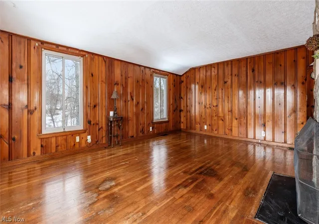 Photo 3 of Single family home for sale at 10050 Norwich Dr, Norwich, OH 43767 | MLS# 5182227 | Listing updated on 2026-07-08