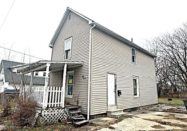 2nd image of 816 N Baxter St, Lima, OH 45801 | MLS# 5182429