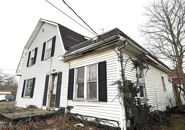 2nd image of 503 N Charles St, Lima, OH 45805 | MLS# 5182456