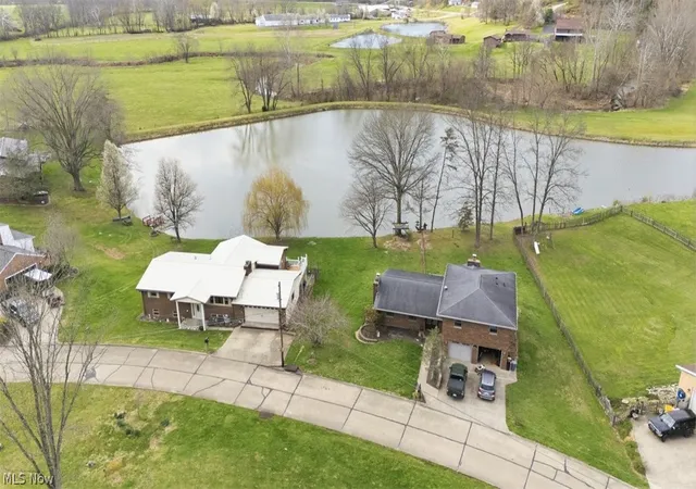 Homes for sale in Parkersburg, WV | 20 Mustang Acres, Parkersburg, WV 26104 | MLS# 5182560