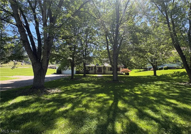 3rd image of 209 Maple Ave, Saint Clairsville, OH 43950 | MLS# 5181889