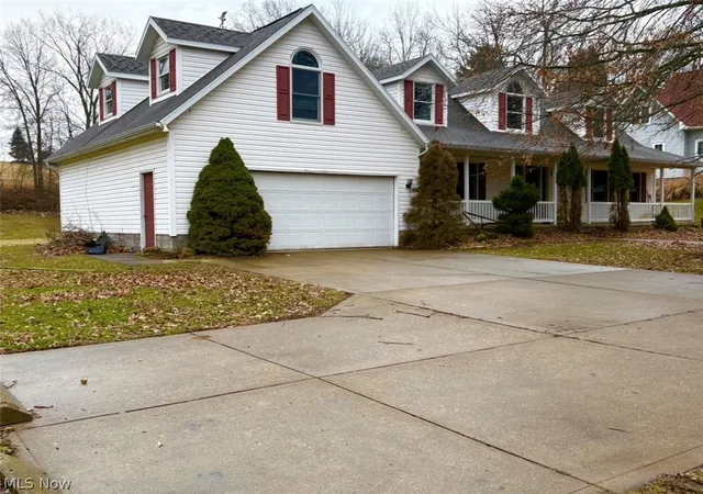 4th image of 209 Maple Ave, Saint Clairsville, OH 43950 | MLS# 5181889