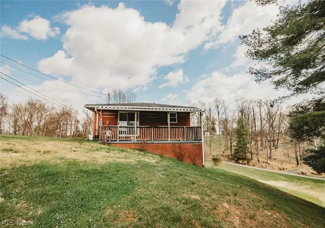 Homes for sale in Washington, WV | 350 Blennerhassett Hts, Washington, WV 26181 | MLS# 5182545