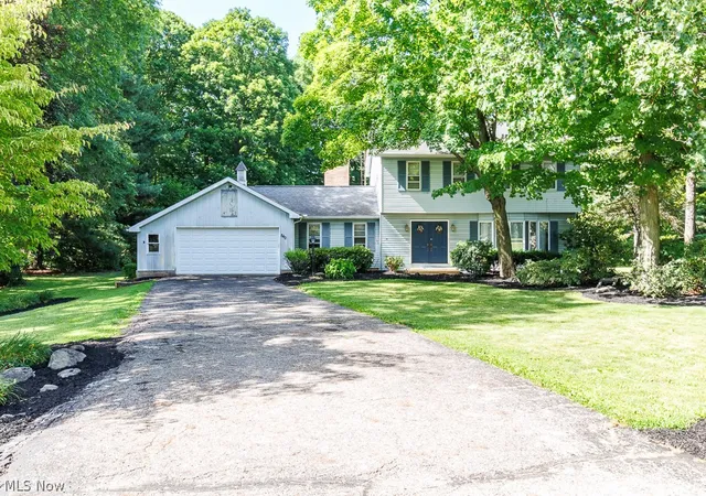 1st image of 840 Carriage Hill Dr, Salem, OH 44460 | MLS# 5182652