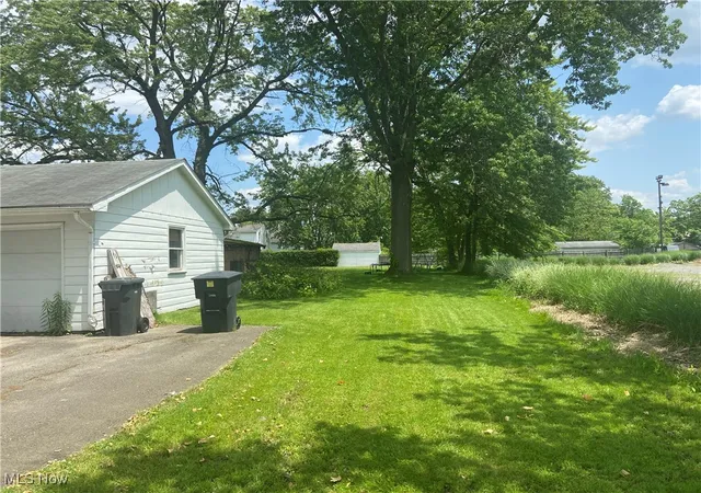 5th image of 555 Nw Hall St Nw, Warren, OH 44483 | MLS# 5182993