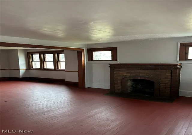 Photo 2 of Single family home for sale at 864 Forrest Dr, Akron, OH 44306 | MLS# 5180871 | Listing updated on 2026-08-28