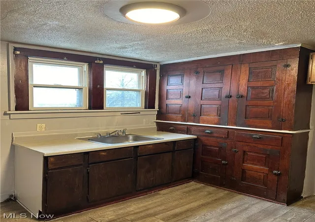 Photo 3 of Single family home for sale at 864 Forrest Dr, Akron, OH 44306 | MLS# 5180871 | Listing updated on 2026-08-28