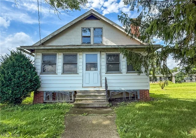 2nd image of 10595 Forty Corners Rd Nw, Massillon, OH 44647 | MLS# 5183228