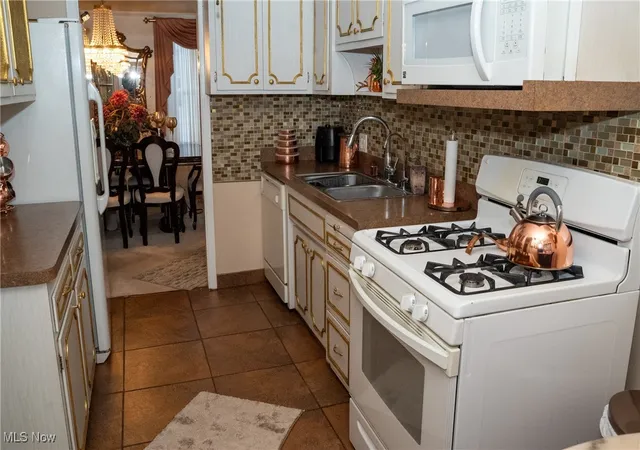 Photo 2 of Single family home for sale at 3670 Silsby Rd, University Heights, OH 44118 | MLS# 5182302 | Listing updated on 2026-08-04