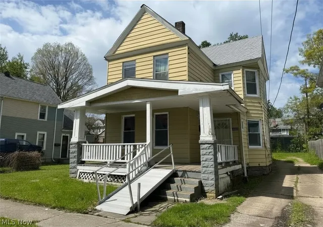 Homes for sale in Cleveland, OH | 3200 W 94th St, Cleveland, OH 44102 | MLS# 5179540