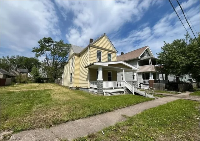 Homes for sale in Cleveland, OH | 3200 W 94Th St, Cleveland, OH 44102 | MLS# 5179540