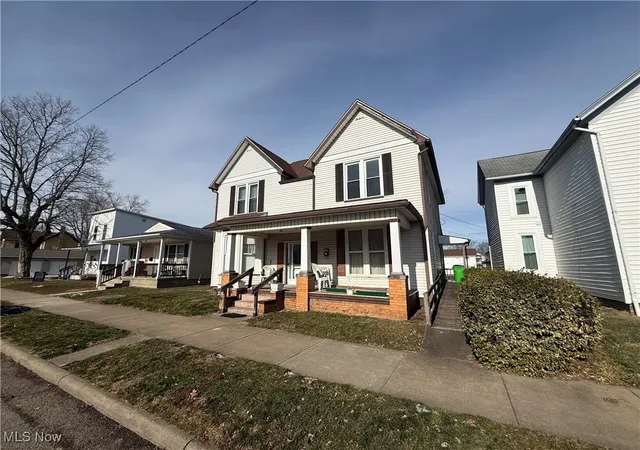 3rd image of 507 W 3Rd St, Uhrichsville, OH 44683 | MLS# 5182289