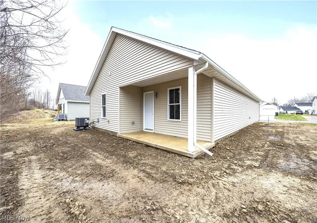 Photo 4 of Single family home for sale at 1999 E Oldgate Rd, Sandusky, OH 44870 | MLS# 5183528 | Listing updated on 2026-08-31