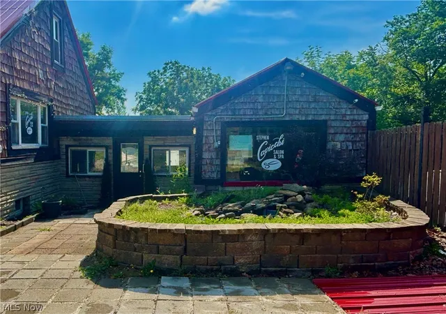 3rd image of 565 S Meridian Rd, Youngstown, OH 44509 | MLS# 5183788