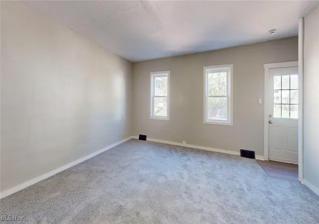 Homes for sale in Cleveland, OH | 7815 Eve Ave, Cleveland, OH 44102 | MLS# 5183952