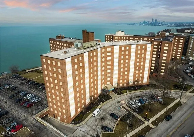 Homes for sale in Lakewood, OH | 11850 Edgewater Dr #624, Lakewood, OH 44107 | MLS# 5183960