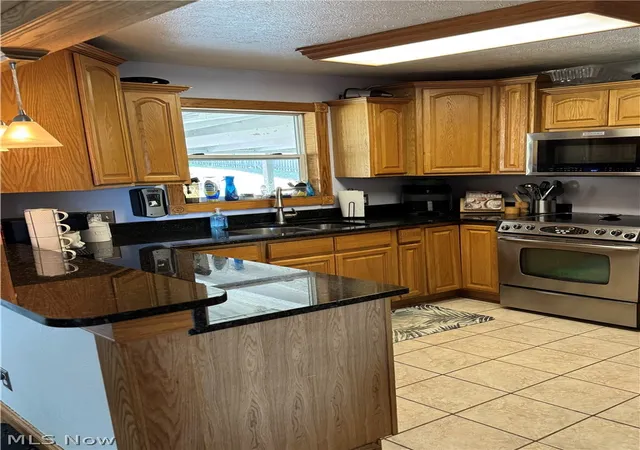 Homes for sale in North Canton, OH | 8069 Orchardway St Nw, North Canton, OH 44720 | MLS# 5184066