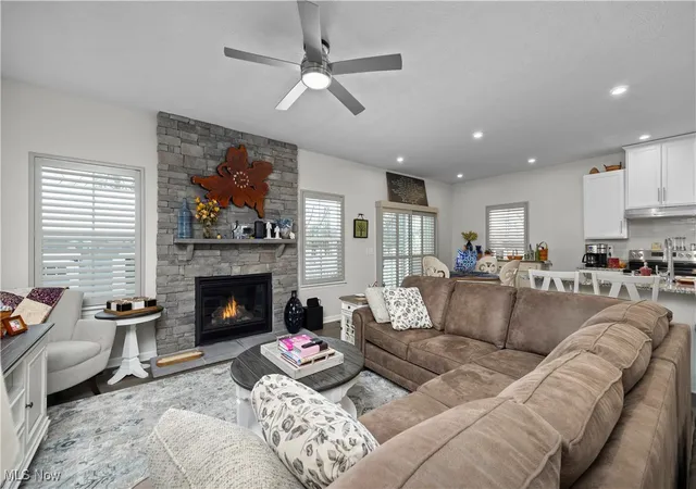 5th image of 6194 James Dr, Lorain, OH 44053 | MLS# 5184401