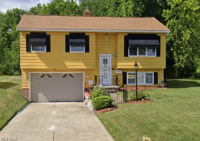 Homes for sale in Bedford Heights, OH | 24880 Ridgeline Dr, Bedford Heights, OH 44146 | MLS# 5184478