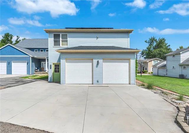 Photo 1 of Single family home for sale at 664 Pine Dr, Lake Milton, OH 44429 | MLS# 5184381 | Listing updated on 2026-08-24
