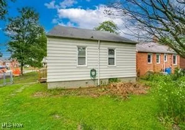 3rd image of 4165 W 140Th St, Cleveland, OH 44135 | MLS# 5183801