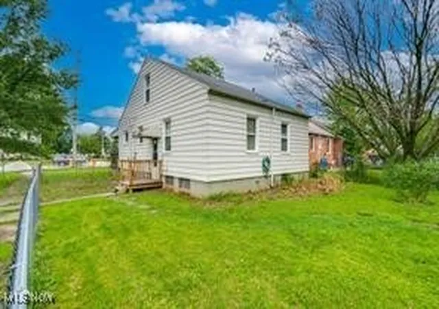 4th image of 4165 W 140Th St, Cleveland, OH 44135 | MLS# 5183801