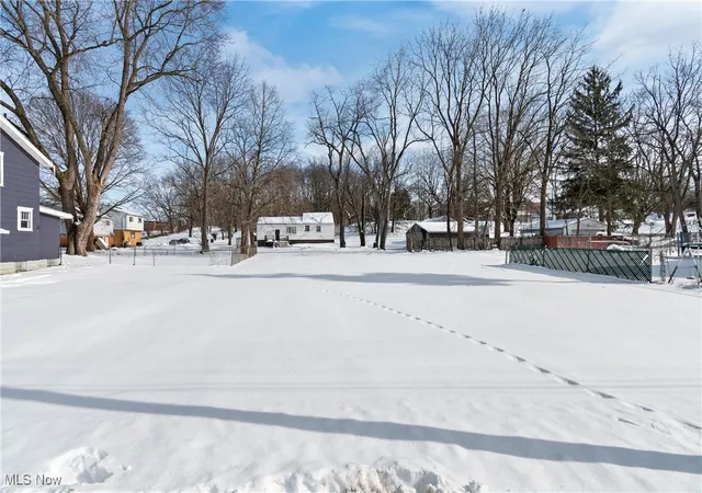 3rd image of 1824 Root Ave Ne, Canton, OH 44705 | MLS# 5184832