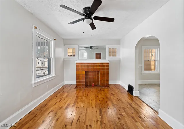 4th image of 1824 Root Ave Ne, Canton, OH 44705 | MLS# 5184832