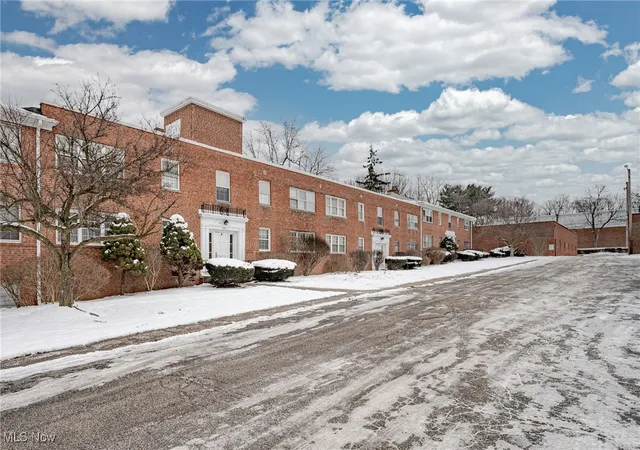Homes for sale in Shaker Heights, OH | 3271 Warrensville Center Rd #8B, Shaker Heights, OH 44122 | MLS# 5184976
