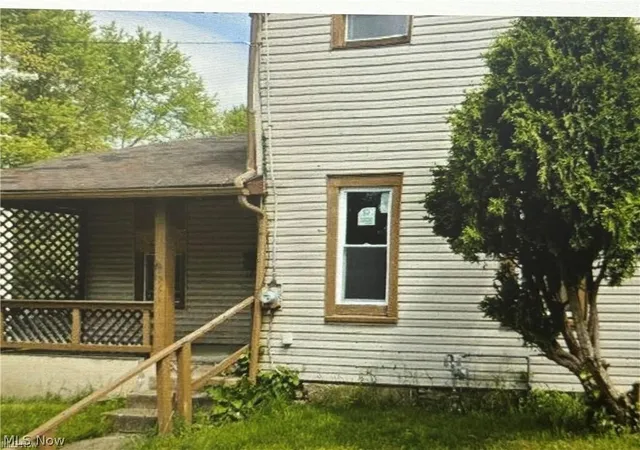 Photo 1 of Single family home for sale at 264 W Wilson St, Salem, OH 44460 | MLS# 5186049 | Listing updated on 2026-10-05