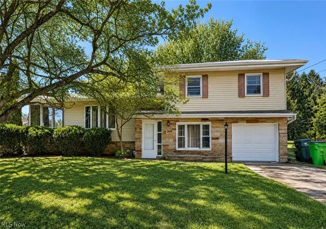 Photo 1 of Single family home for sale at 3475 Heckman St Nw, Green, OH 44685 | MLS# 5185827 | Listing updated on 2026-09-30
