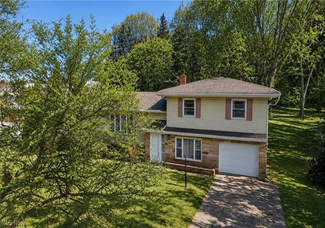 Photo 1 of Single family home for sale at 3475 Heckman St NW, Green, OH 44685 | MLS# 5185827 | Listing updated on 2026-09-30