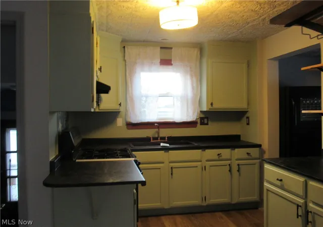 4th image of 595 Flora Ave, Akron, OH 44314 | MLS# 5186057