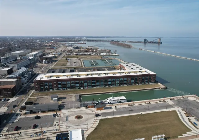 Homes for sale in Sandusky, OH | 401 W Shoreline Dr #116, Sandusky, OH 44870 | MLS# 5186295