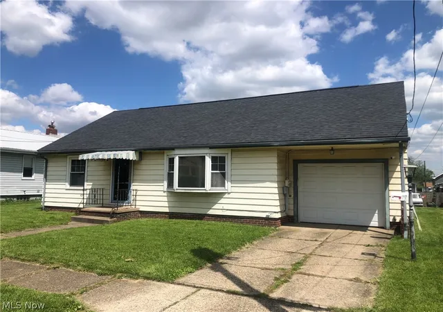 1st image of 1624 Tanner Ave Sw, Canton, OH 44706 | MLS# 5186151